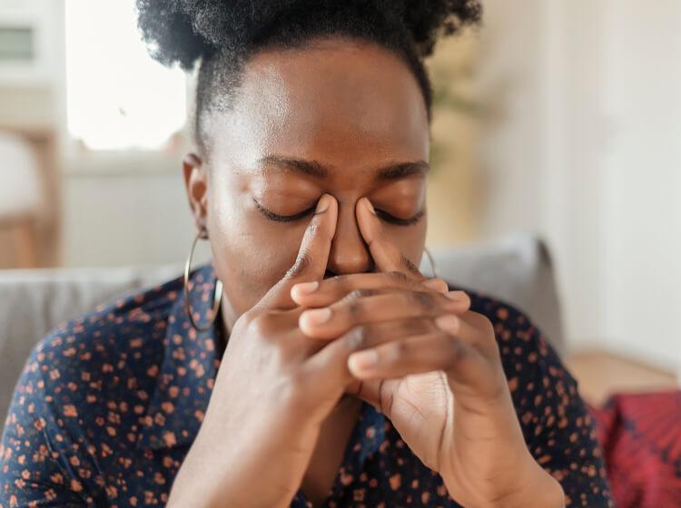 Woman with migraines